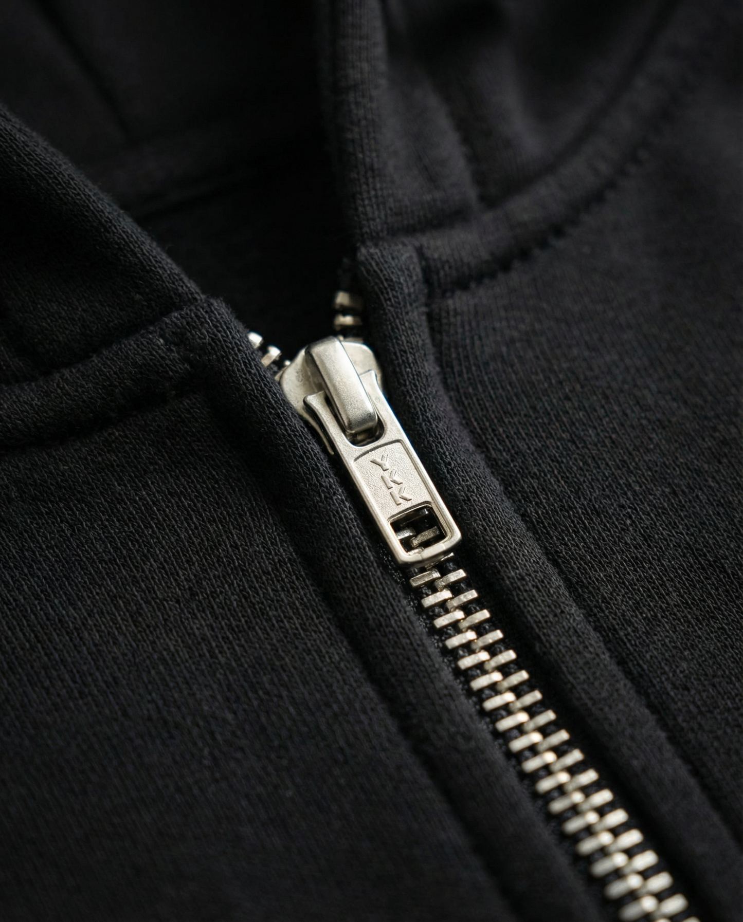 Skull Motif Zip-up Hoodie